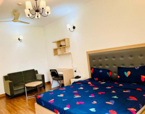 Noida Cosy Studios